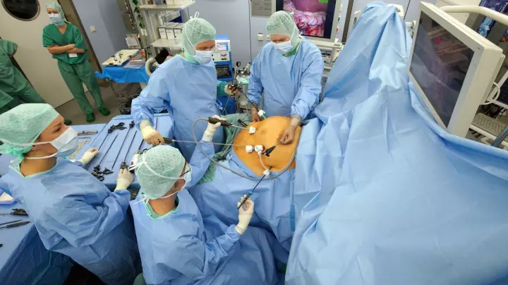 Weg von Kilos: Mit einer bariatrischen Chirurgie?